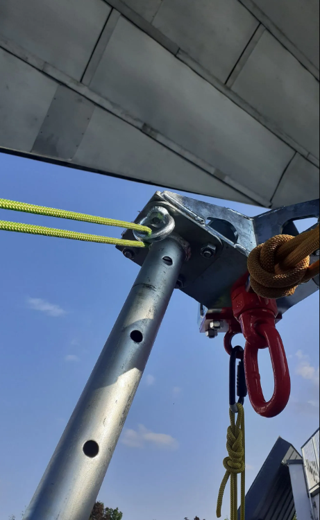 DIY-Dreibein vs. Bautri: Warum Eigenbau im DACH-Raum zum Risiko wird – und ein zertifiziertes System die bessere Wahl ist